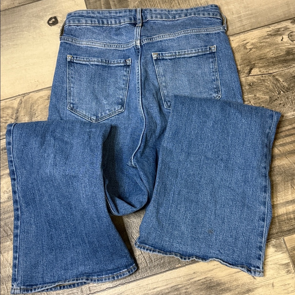Old Navy Higher Rise Secret Smooth Pockets